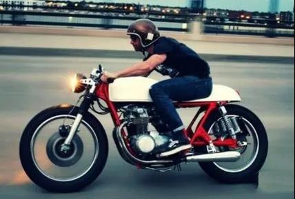 The motorcycle is slow and weak. Do you know what happened?