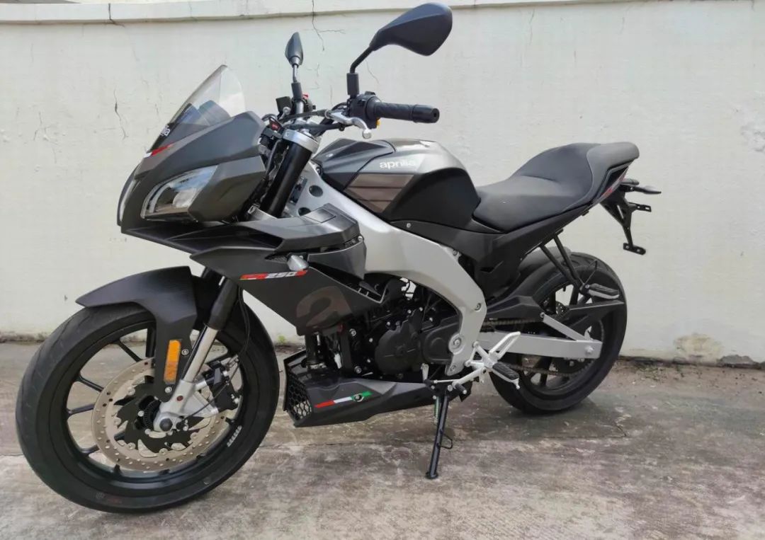 ABS选配？GPR250街车版即将上市