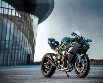 Why can't you give your motorcycle engine oil for a long time?