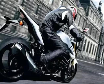 The motorcycle made a strange noise and became very noisy. What happened?