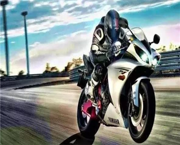 What are some of the most common driving mistakes new motorcycle riders make?
