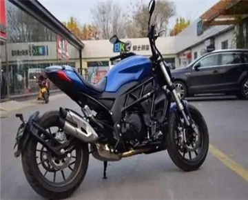 How does a motorcycle reflect the riding quality?