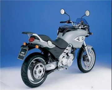 What do you do when you hear a motorcycle crash?