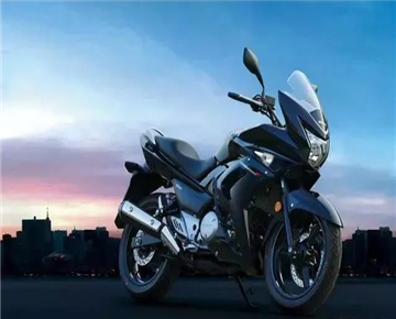 How should the second-hand motorcycle of head of ten thousand yuan choose?