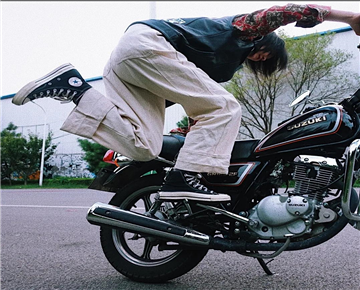 What should the motorcycle do when it turns off in the middle？
