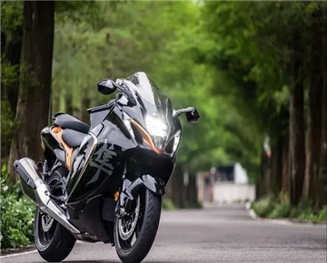 The fastest vehicle on the ground? ! The new Suzuki Hayabusa is available