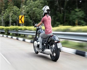 All new BMW R18 motorcycle: can it be Harley's rival?