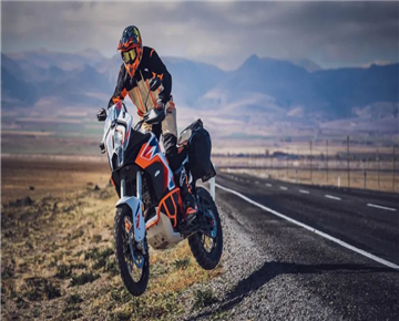 Automatic 1290, KTM also to play black technology