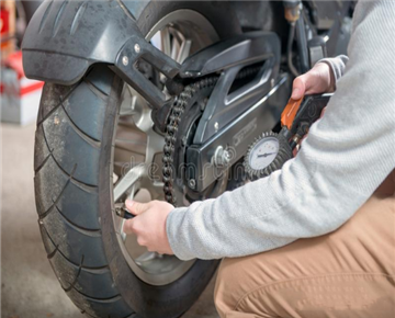 30% of the motorcycle tires on the street have problems, how long does it take to change the tire?