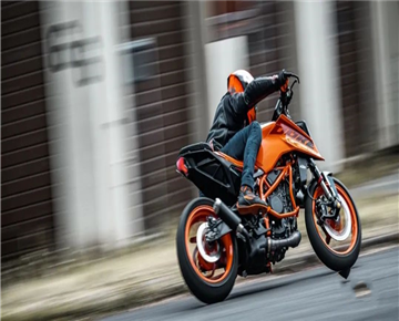 The new 390 DUKE is coming, the displacement is increased, the weight is increased by 16kg~