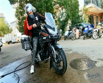 Motorcycle wrong driving caused brake failure, dangerous brewing disaster!