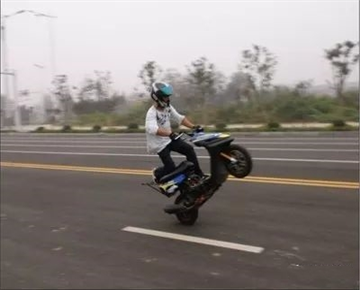 If these eight car habits are not changed, the motorcycle will be scrapped in advance