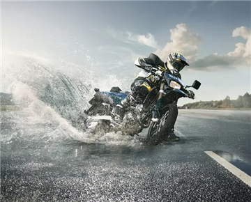 Can a motorcycle battery be used in common with an electric car battery?