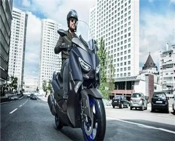Yamaha XMAX 300, from dominant to market competitor