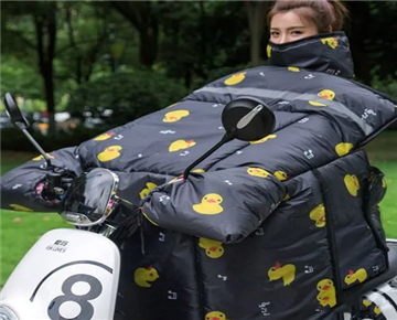 Winter motorcycle riding the correct way to keep out the cold