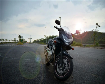 Multi-cylinder engine motorcycle maintenance how to start?