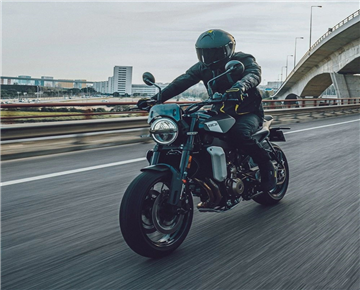 Huswana releases the two-cylinder Black Arrow 801, is it the KTM 790 Round lamp retro version you want?