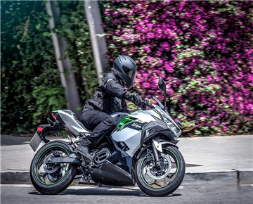 $70,000 for Kawasaki's new Ninja e-1, or the four-cylinder ZX-4R?