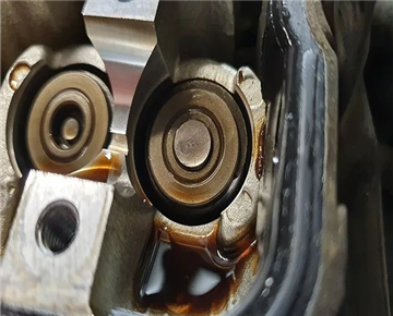 How to adjust the valve clearance of large displacement motorcycle